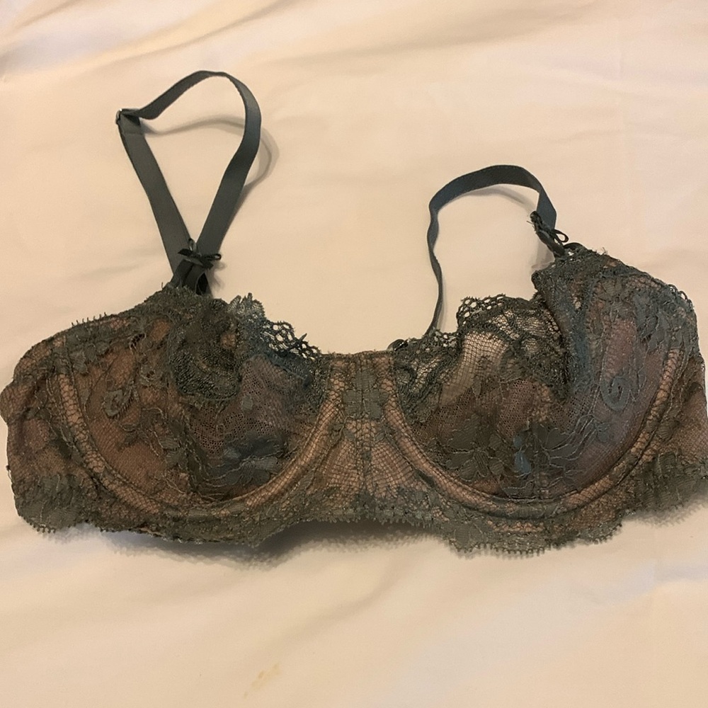 Hunter green Lace Victoria Secrete Bra 32B